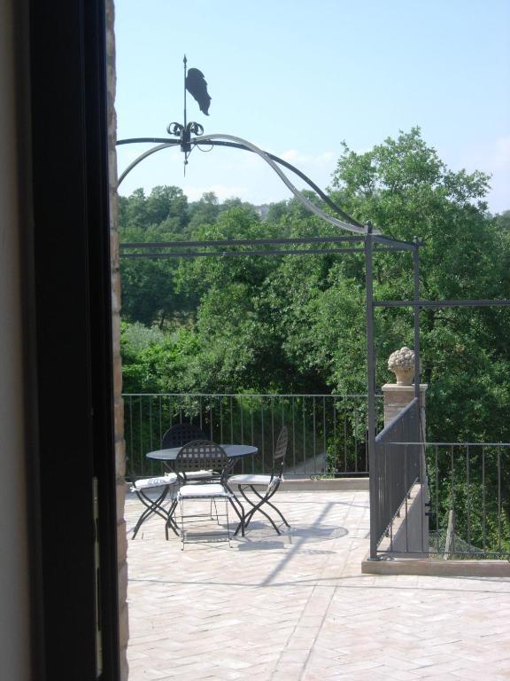 Gli Appartamenti Di Torre Bertona Todi Værelse billede