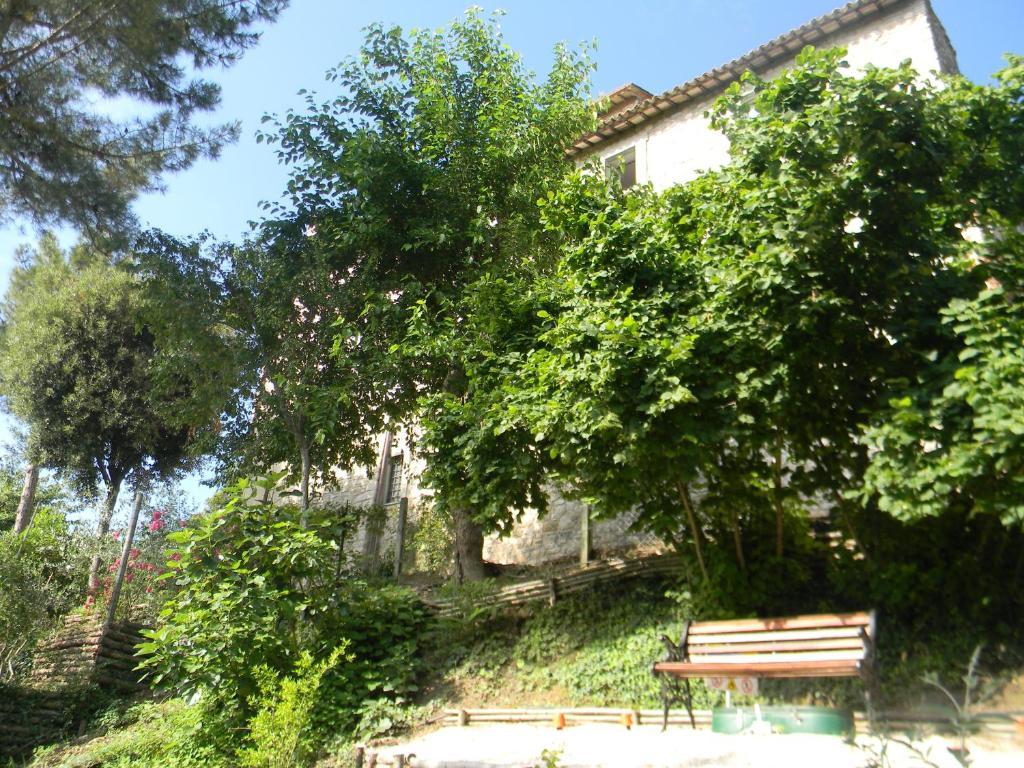 Gli Appartamenti Di Torre Bertona Todi Eksteriør billede